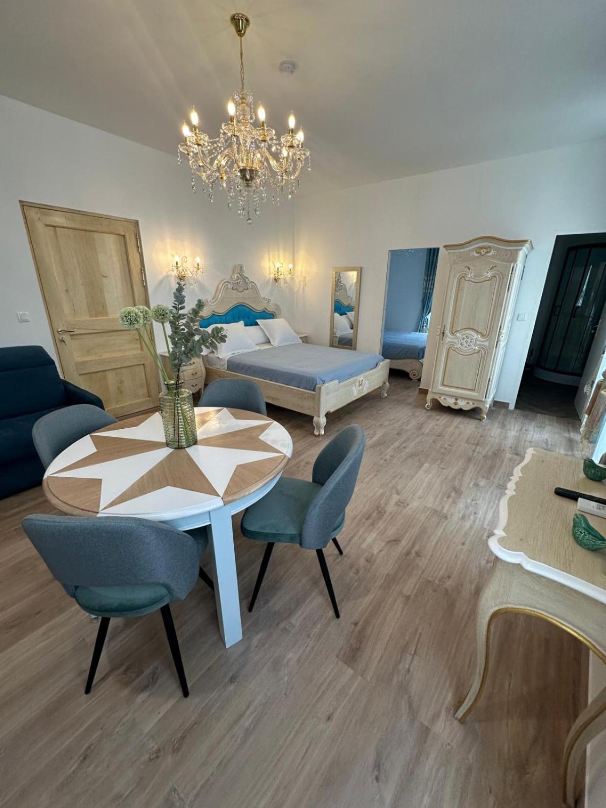 Appartement Du Cloitre 1Er Narbonne Luaran gambar