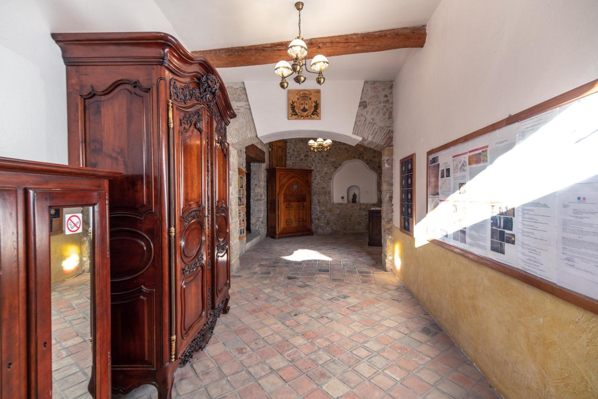 Appartement Du Cloitre 1Er Narbonne Luaran gambar